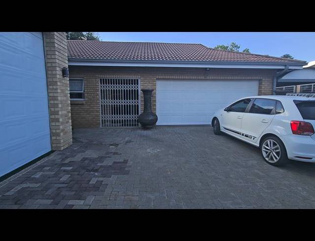 3 BEDROOM TOWNHOUSE FOR SALE IN THREE RIVERS PROPER